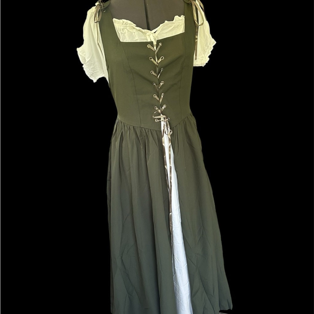 Never-worn Renaissance Green 2 Piece-Corset Dress